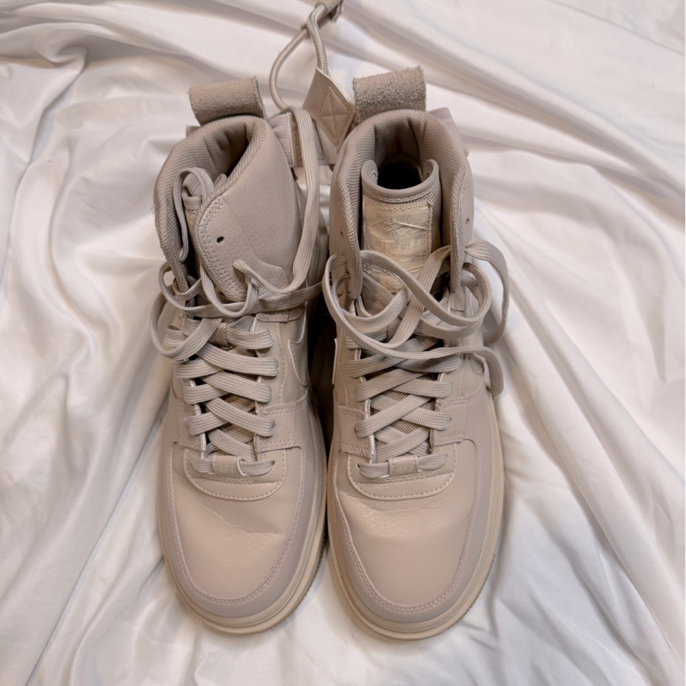 Nike Air lug sole high top